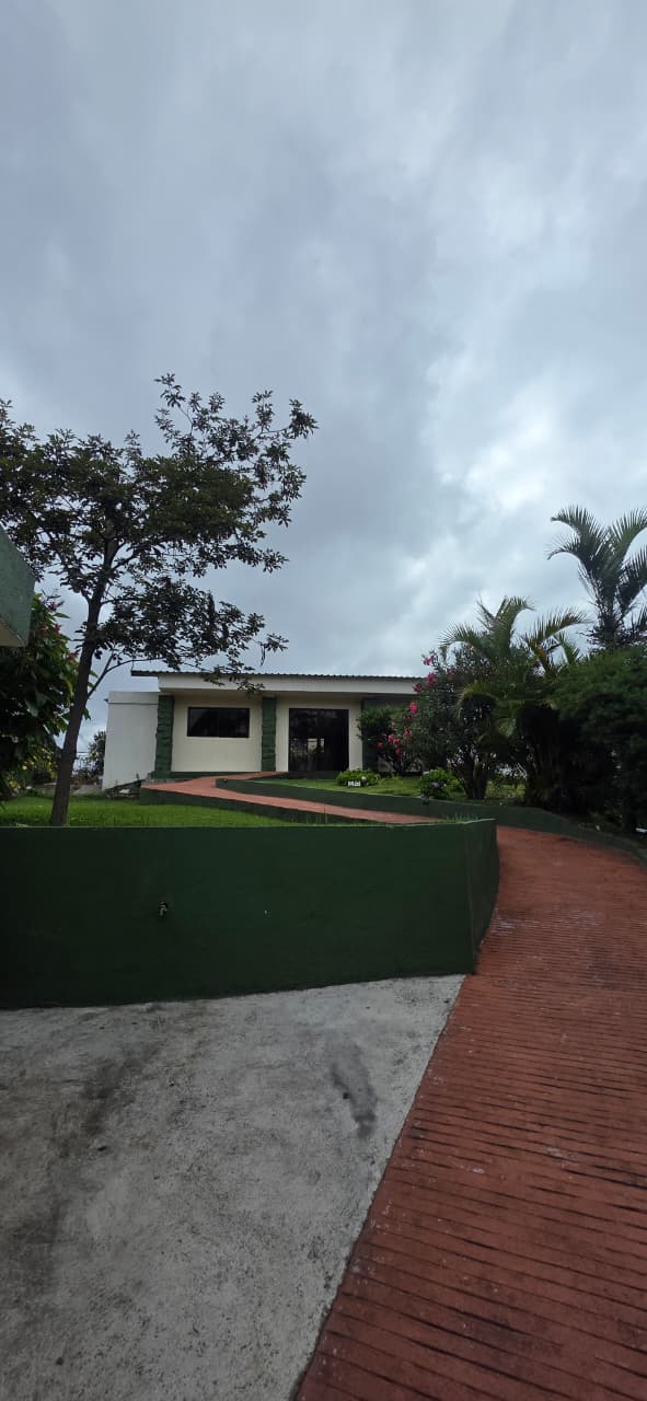 Apartamento en renta, Boulevard Acatán Zona 16